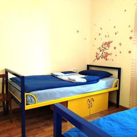 Shat Lav Hostel Yerevan Exterior photo