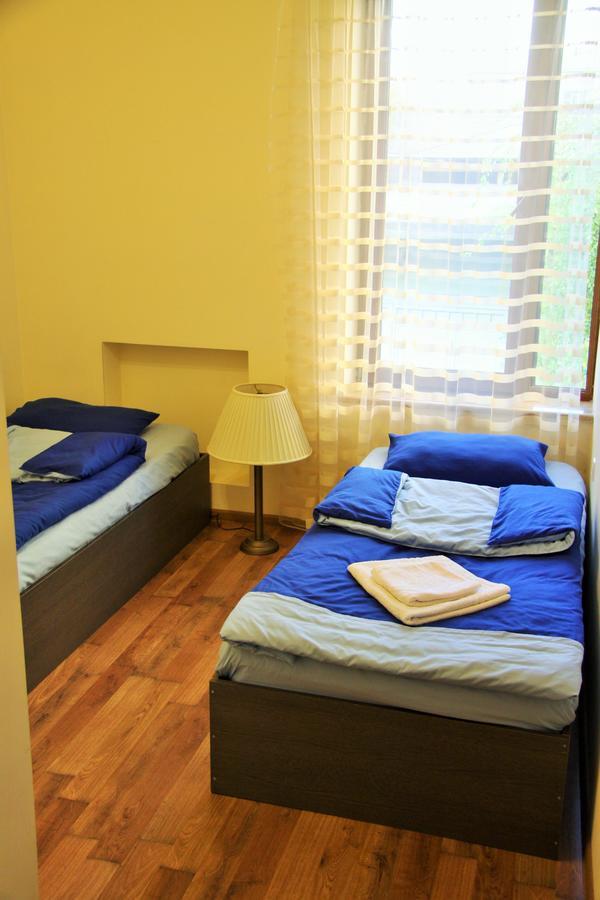 Shat Lav Hostel Yerevan Exterior photo