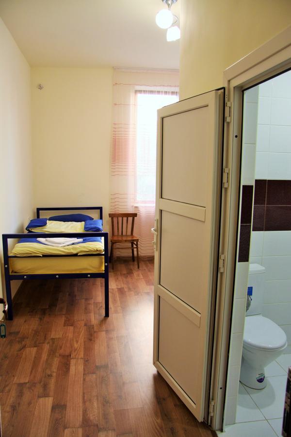 Shat Lav Hostel Yerevan Exterior photo