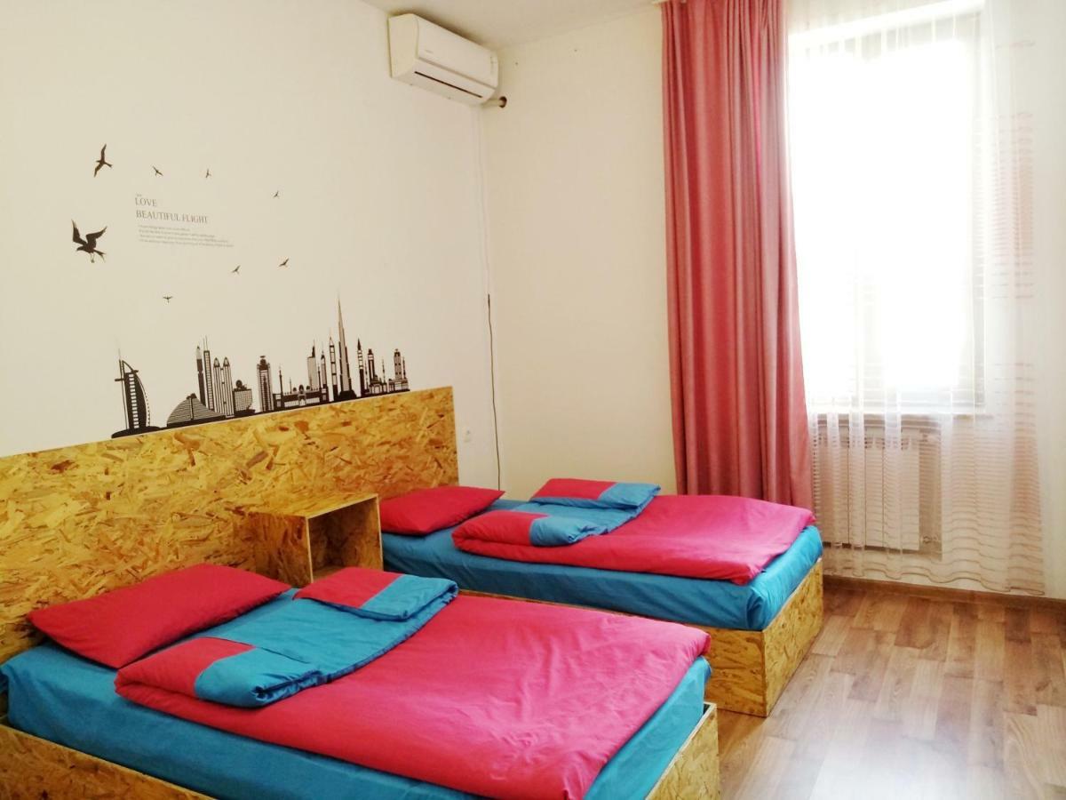 Shat Lav Hostel Yerevan Exterior photo